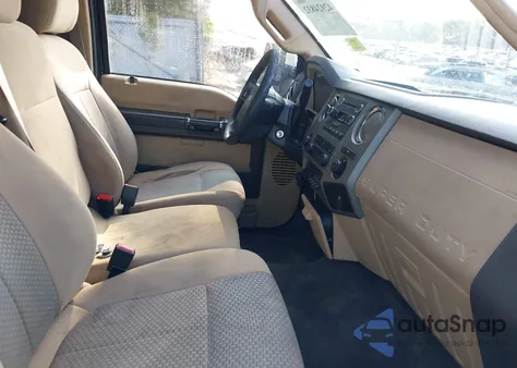 2012 Ford F-250 Xlt из США, поврежденный, VIN 1FT7W2A60CEA21076